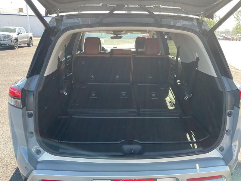 2023 Boulder Gray Pearl Nissan Pathfinder