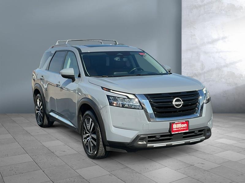 2023 Boulder Gray Pearl Nissan Pathfinder