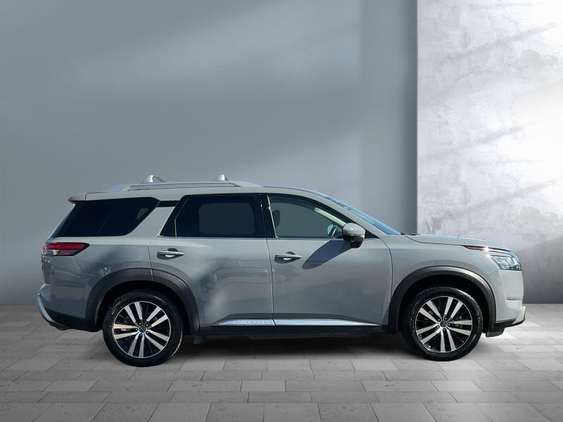 2023 Boulder Gray Pearl Nissan Pathfinder