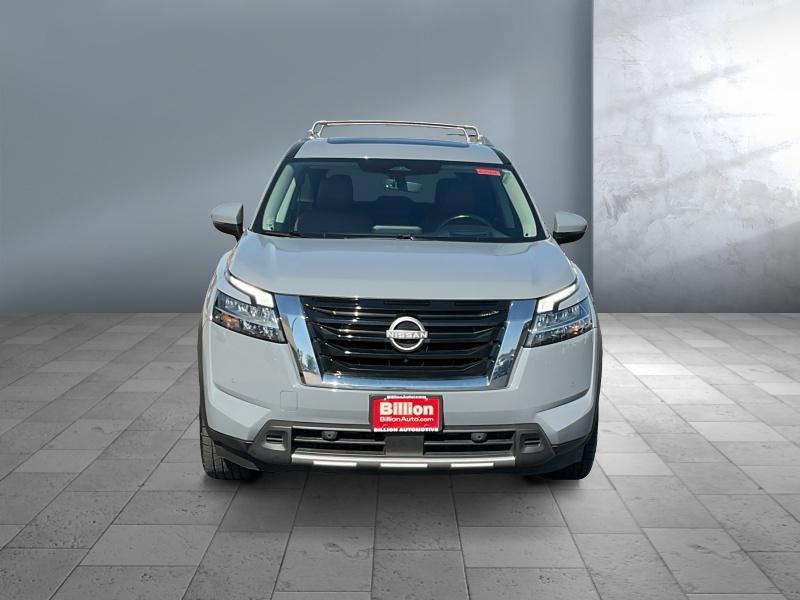 2023 Boulder Gray Pearl Nissan Pathfinder