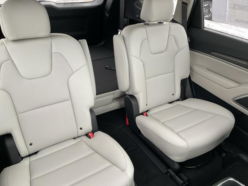 new 2025 Kia Telluride car, priced at $43,519