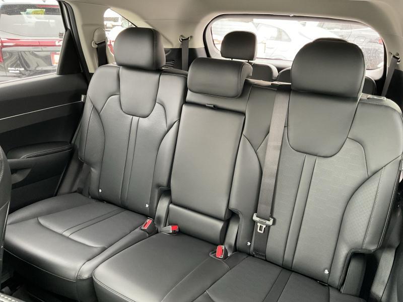 new 2026 Kia Sorento car, priced at $40,874