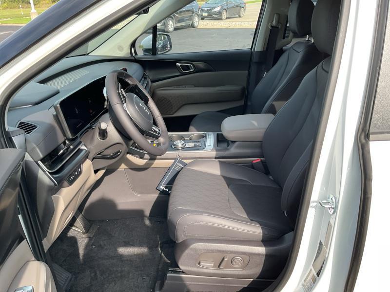 new 2026 Kia Carnival Hybrid car, priced at $43,694