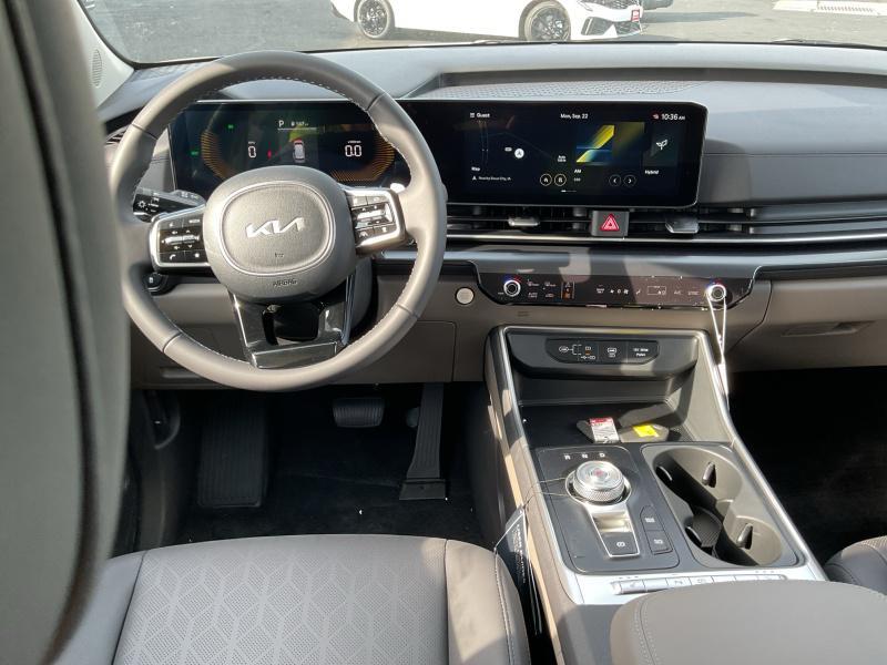 new 2026 Kia Carnival Hybrid car, priced at $43,694