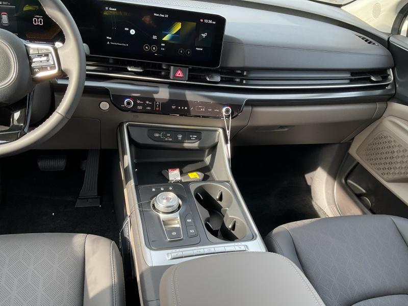 new 2026 Kia Carnival Hybrid car, priced at $43,694