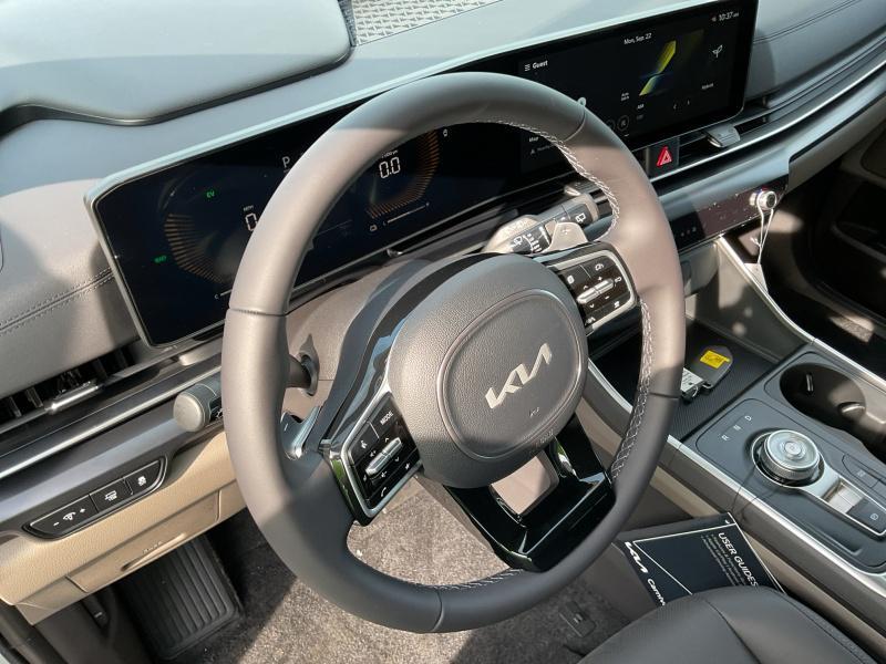 new 2026 Kia Carnival Hybrid car, priced at $43,694