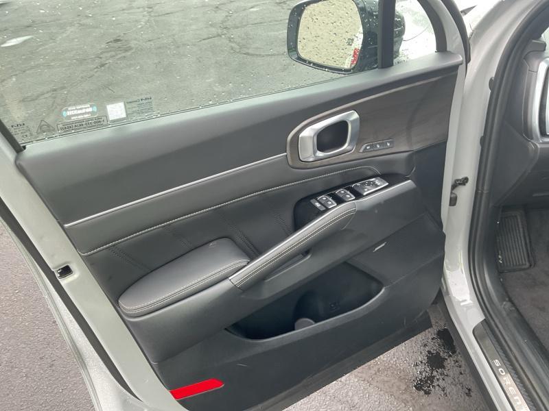 new 2026 Kia Sorento car, priced at $45,664