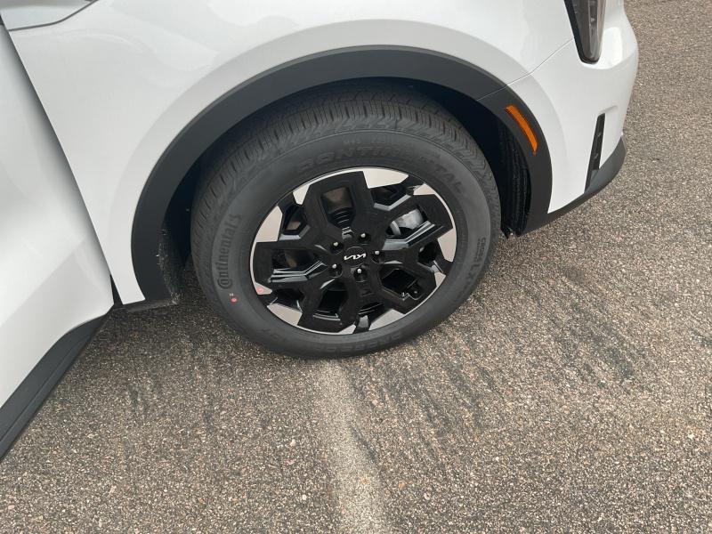 new 2025 Kia Sorento car, priced at $38,074