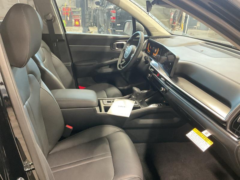 new 2025 Kia Sorento car, priced at $38,489