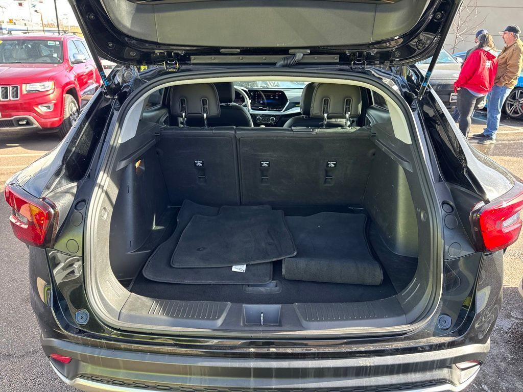 used 2024 Chevrolet Trax car, priced at $19,592