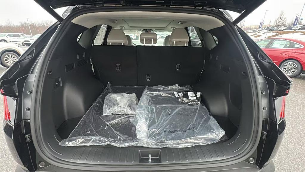 new 2026 Hyundai TUCSON Plug-In Hybrid car, priced at $47,250