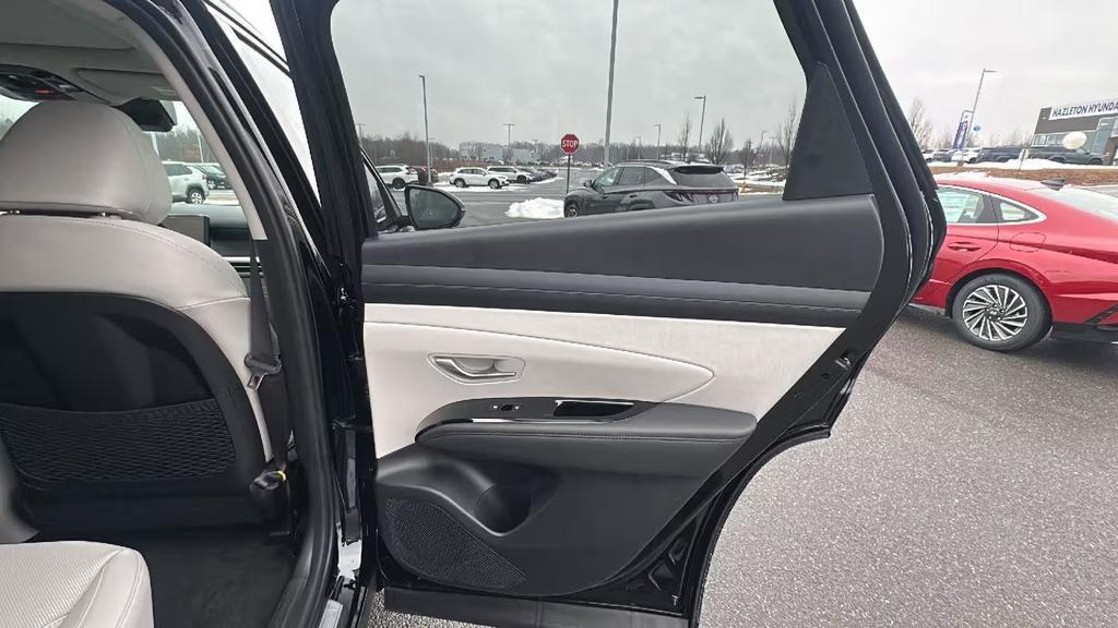 new 2026 Hyundai TUCSON Plug-In Hybrid car, priced at $47,250