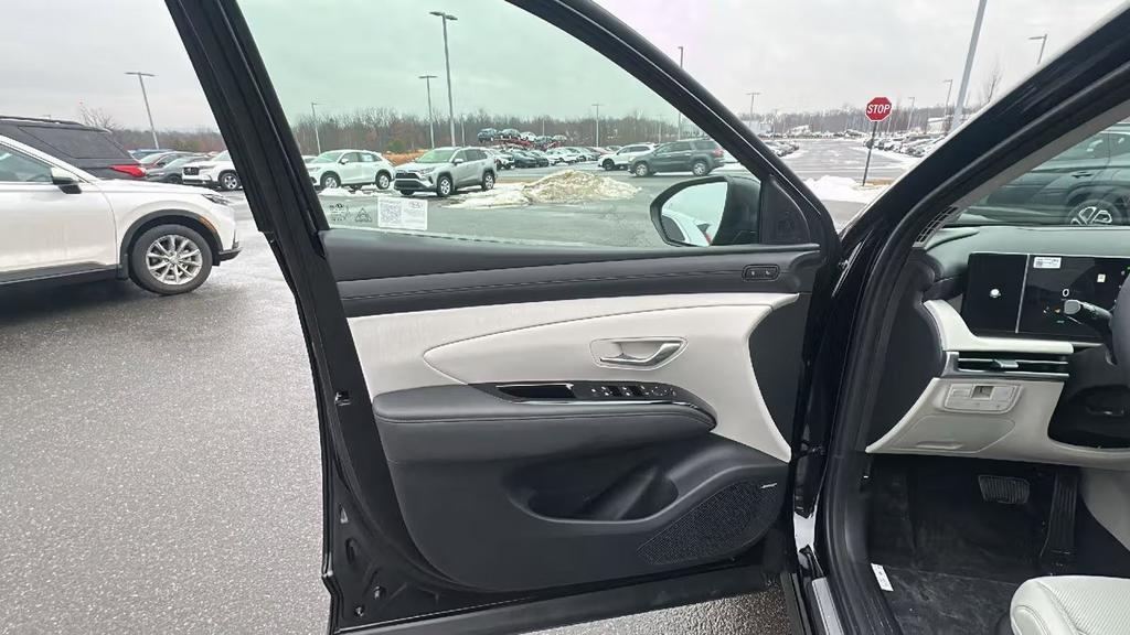 new 2026 Hyundai TUCSON Plug-In Hybrid car, priced at $47,250