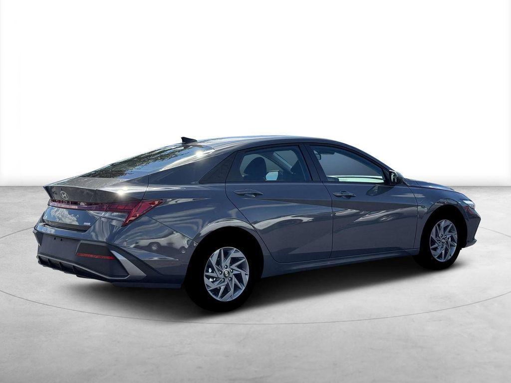 new 2026 Hyundai ELANTRA HEV car, priced at $26,585