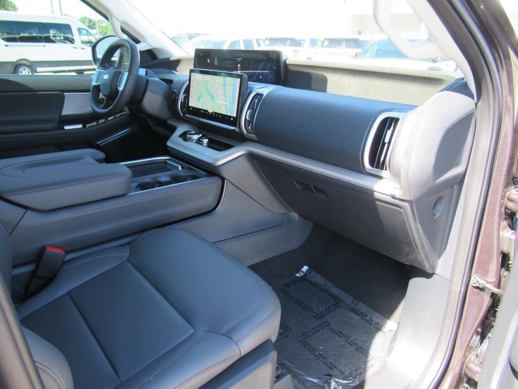 new 2025 Ford Expedition Max car, priced at $65,969