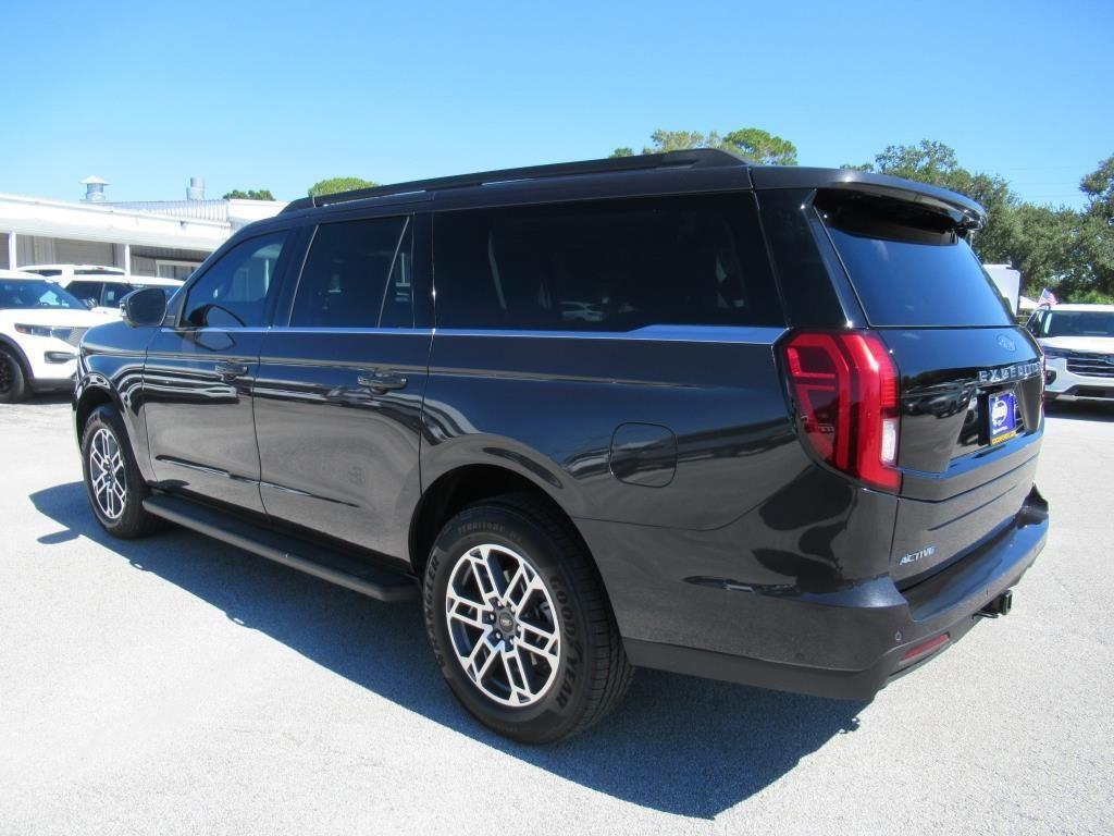 new 2025 Ford Expedition Max car, priced at $65,969