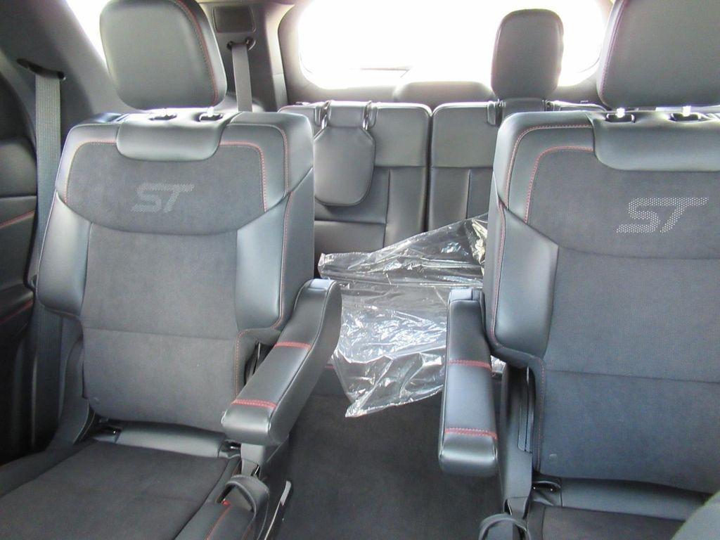 new 2025 Ford Explorer car, priced at $57,513
