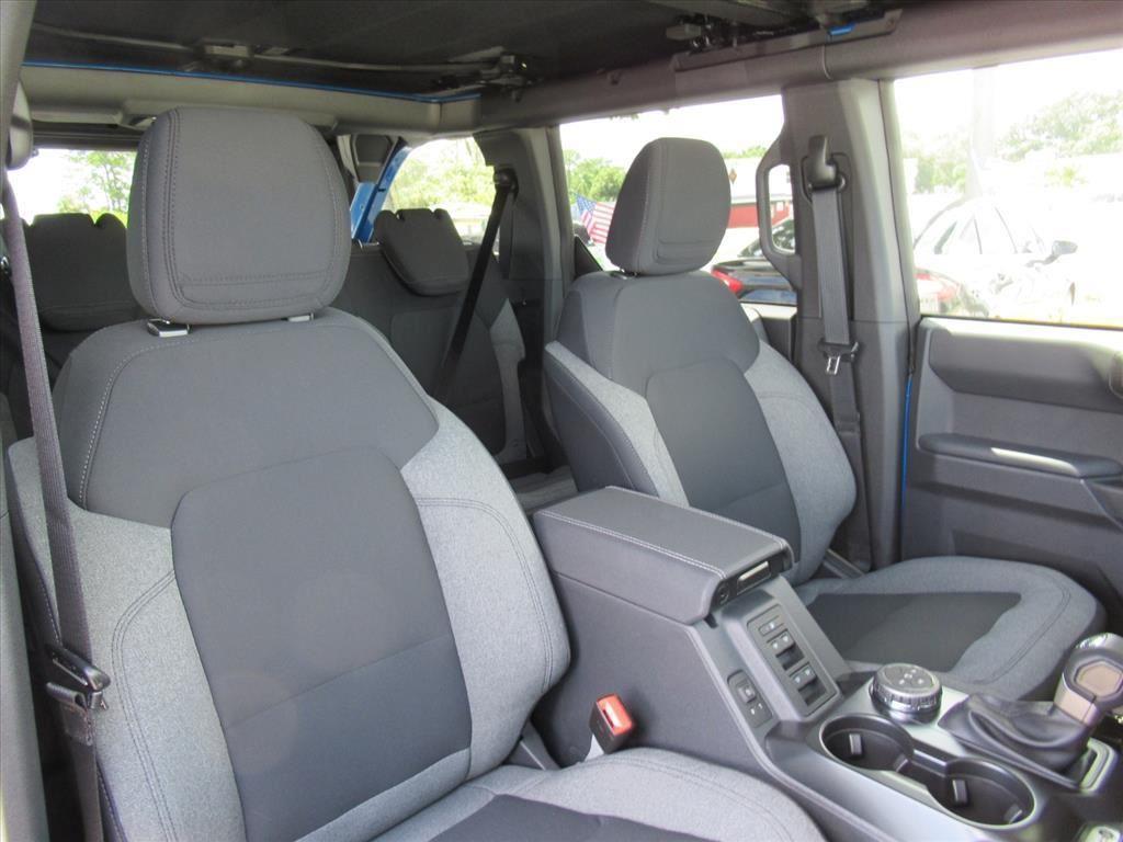 new 2025 Ford Bronco car, priced at $39,949