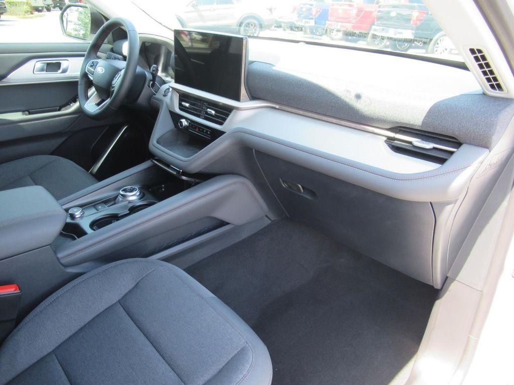 new 2025 Ford Explorer car, priced at $35,950