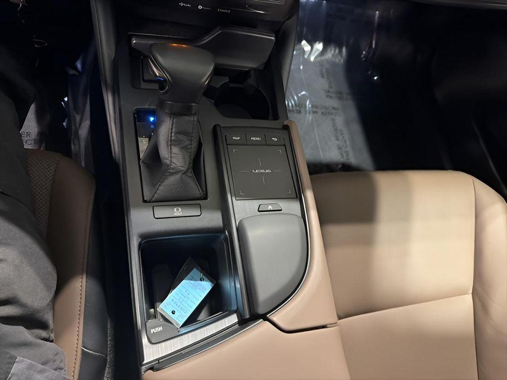 used 2022 Lexus ES 350 car, priced at $22,131