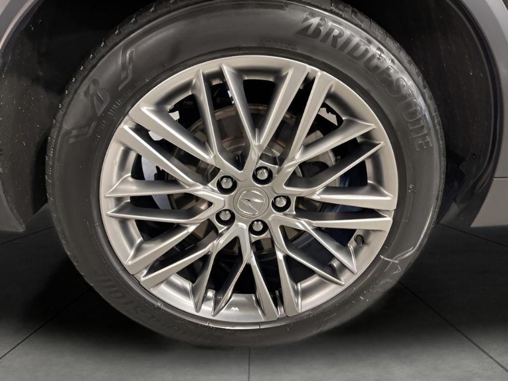 used 2023 Acura MDX car, priced at $43,681