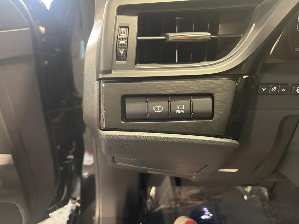 new 2025 Lexus ES 350 car, priced at $53,775