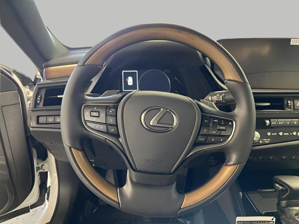 new 2025 Lexus ES 350 car, priced at $52,724