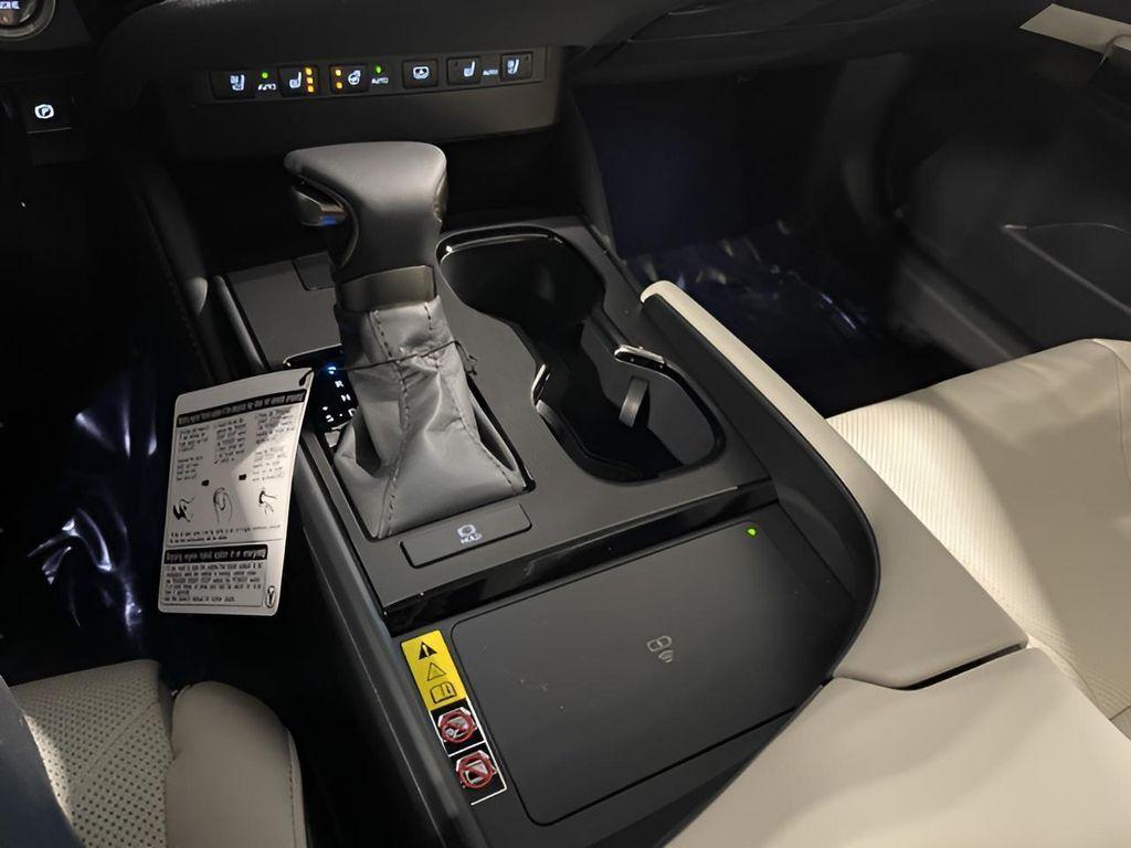 new 2025 Lexus ES 350 car, priced at $52,724
