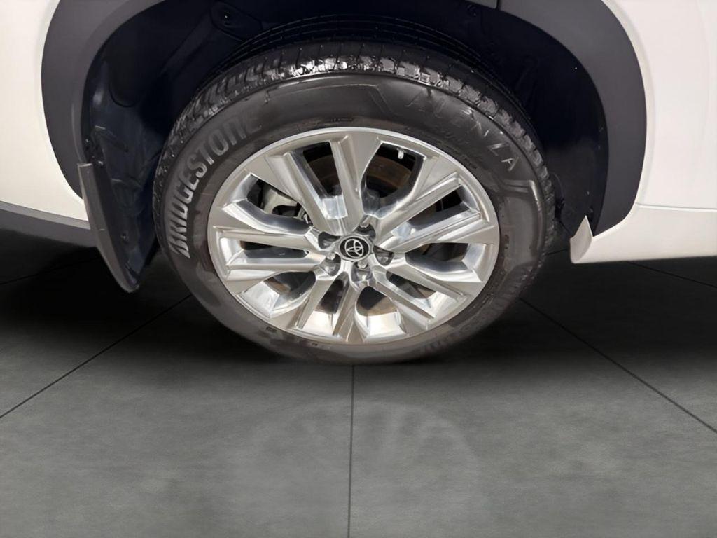 used 2023 Toyota Highlander car, priced at $41,143