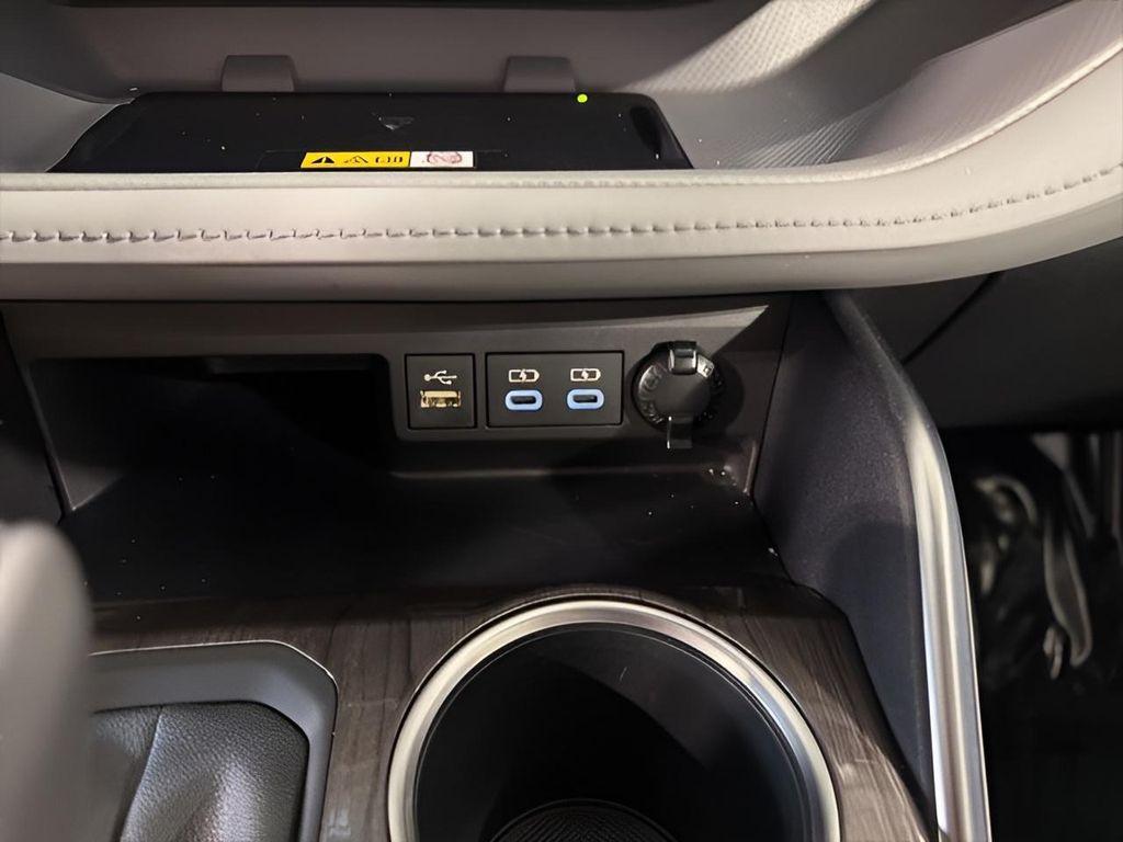 used 2023 Toyota Highlander car, priced at $41,143