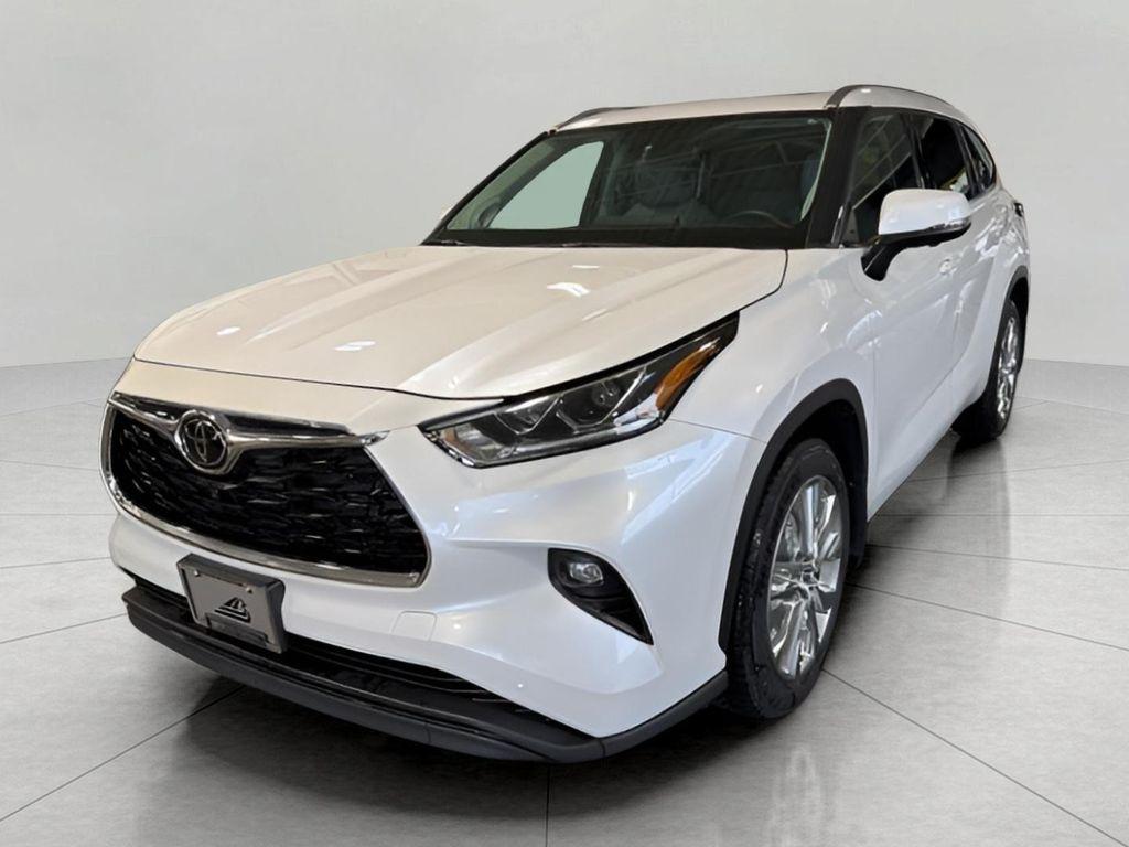 used 2023 Toyota Highlander car, priced at $41,143