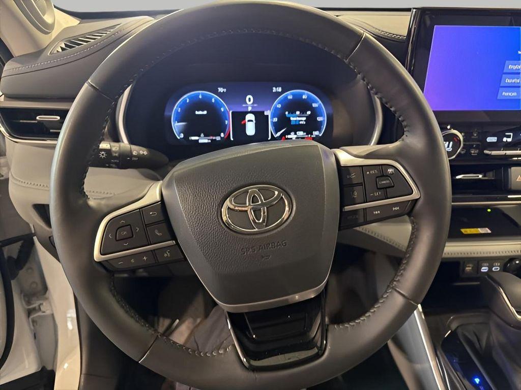 used 2023 Toyota Highlander car, priced at $41,143