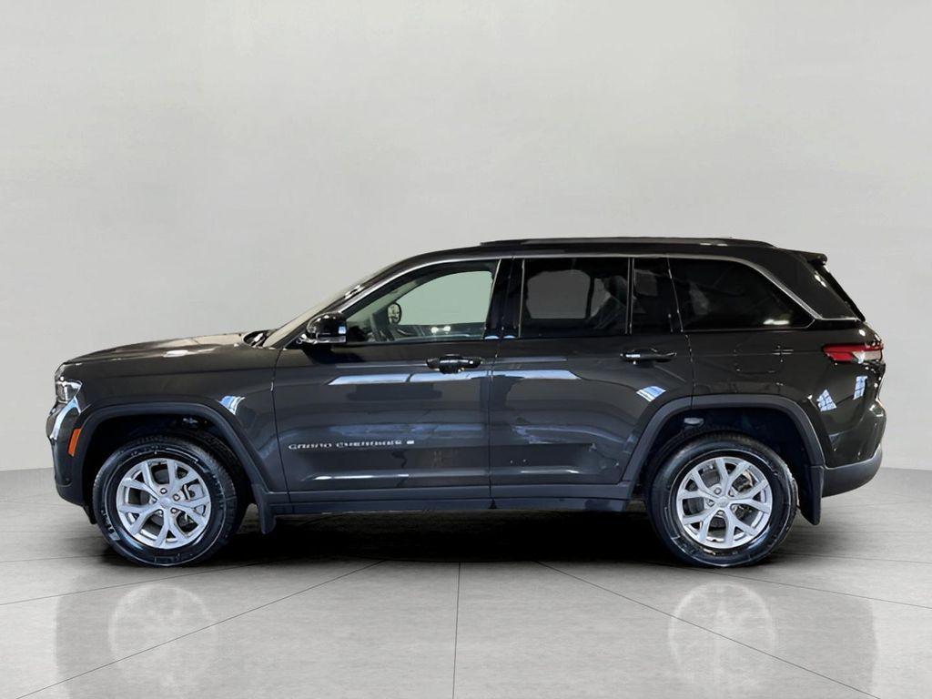 used 2023 Jeep Grand Cherokee car, priced at $29,978