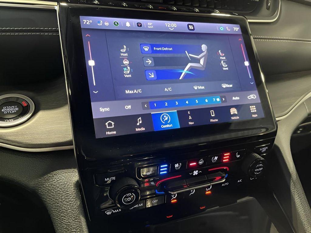 used 2023 Jeep Grand Cherokee car, priced at $29,978