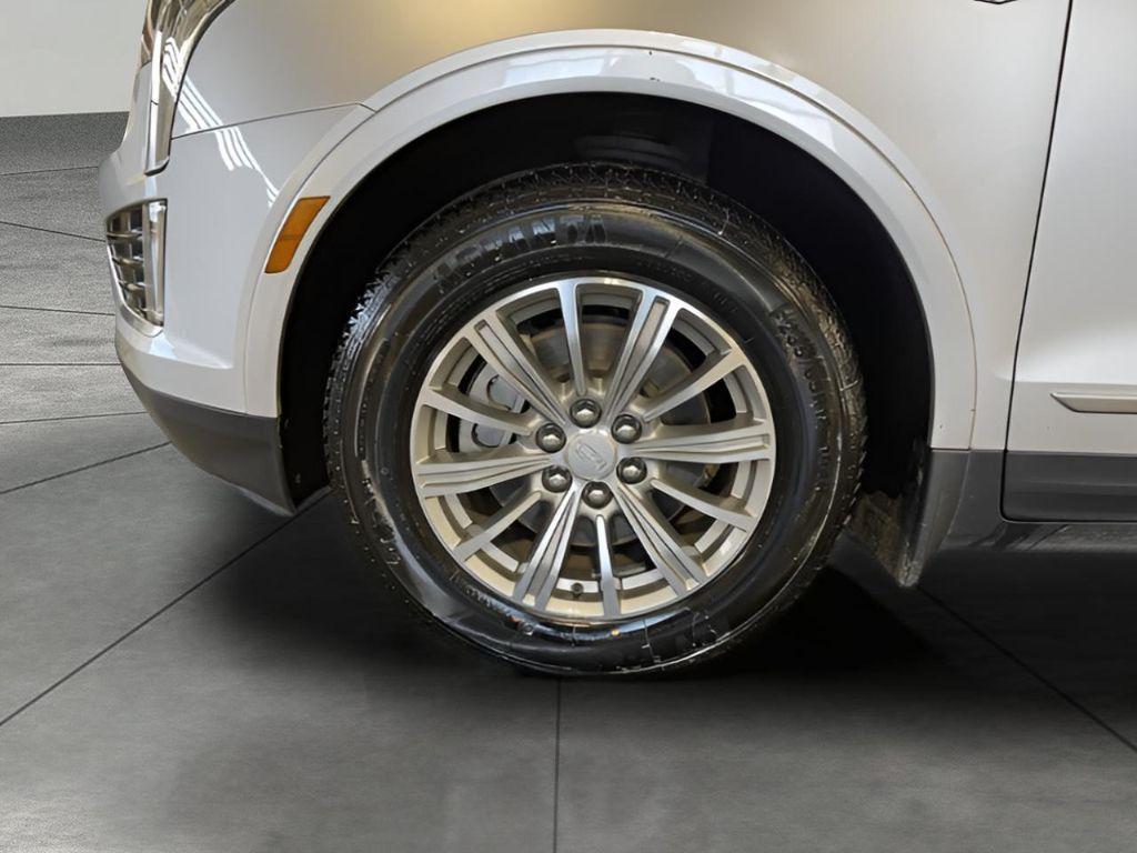 used 2017 Cadillac XT5 car, priced at $17,512