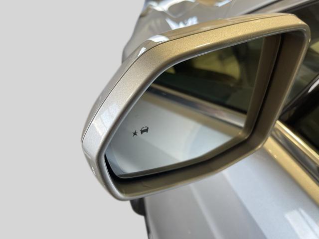 used 2017 Cadillac XT5 car, priced at $17,512