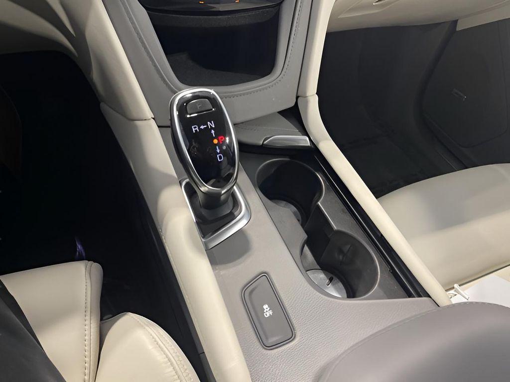 used 2017 Cadillac XT5 car, priced at $17,512