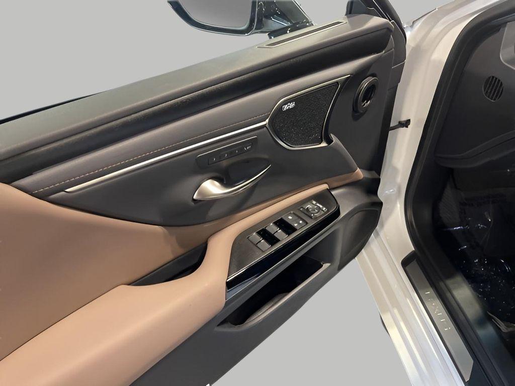 new 2025 Lexus ES 350 car, priced at $51,830