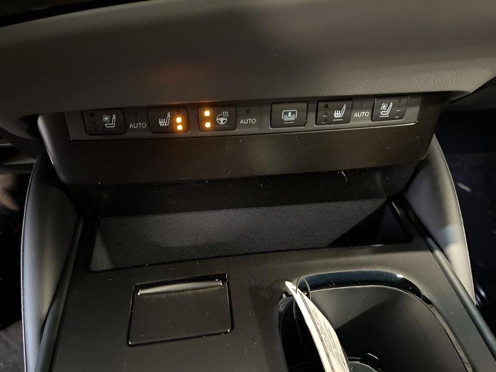 new 2025 Lexus ES 350 car, priced at $51,830