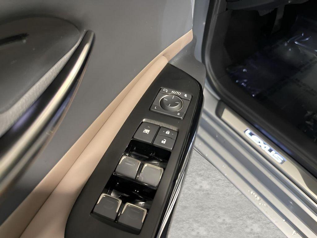 new 2025 Lexus ES 350 car, priced at $47,301