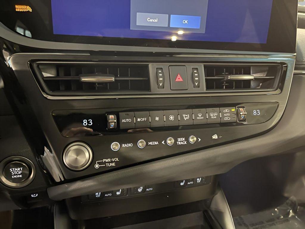 new 2025 Lexus ES 350 car, priced at $47,301