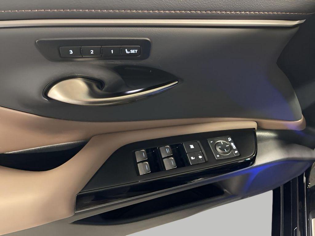 used 2025 Lexus ES 300h car, priced at $42,994