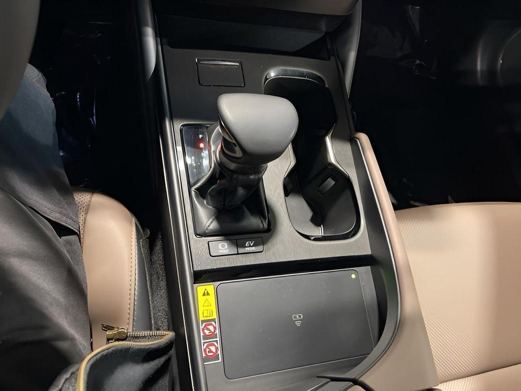 used 2025 Lexus ES 300h car, priced at $42,994