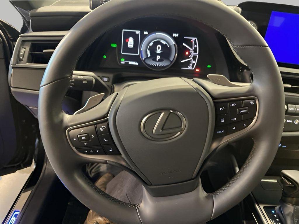 used 2025 Lexus ES 300h car, priced at $42,994