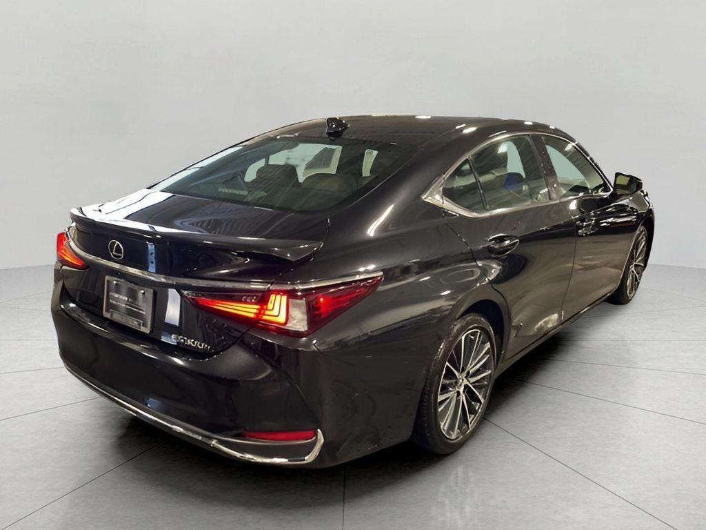 used 2025 Lexus ES 300h car, priced at $42,994