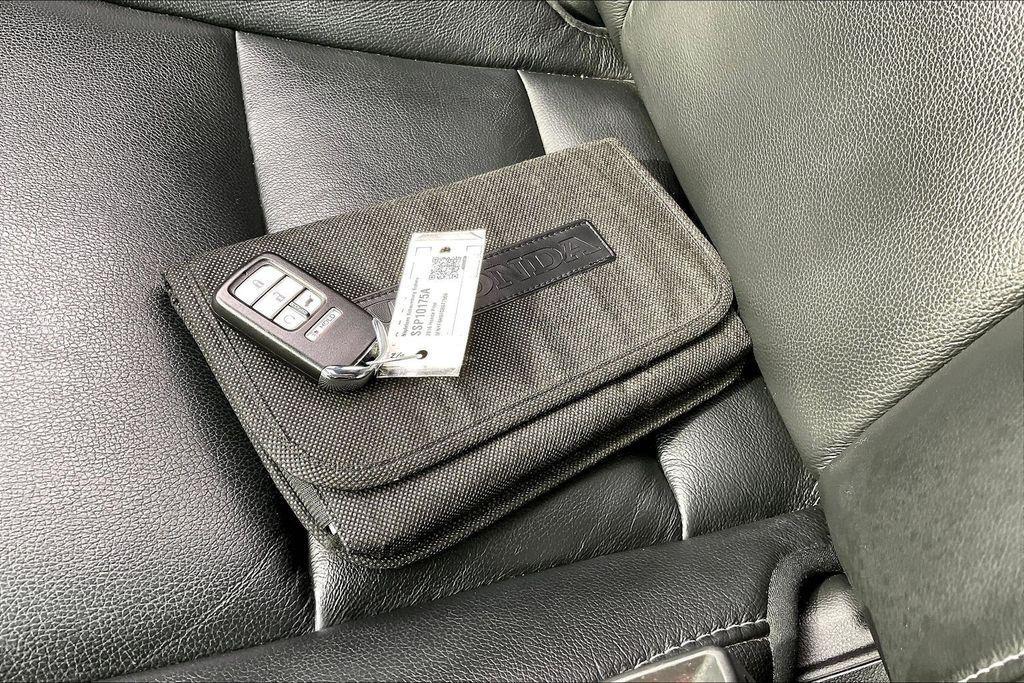 used 2016 Honda Pilot car, priced at $15,993