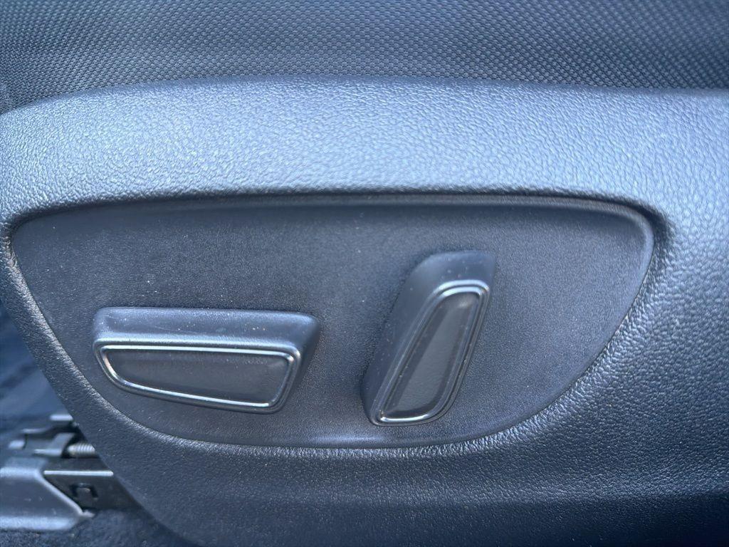 used 2023 Toyota Highlander car, priced at $30,475