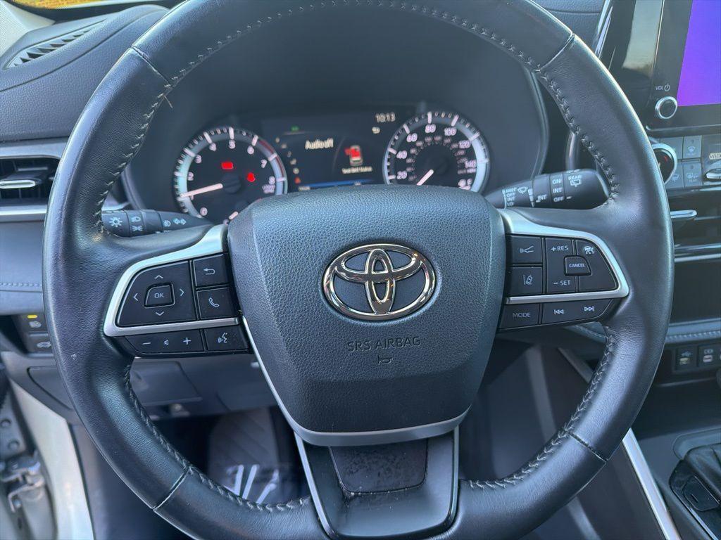 used 2023 Toyota Highlander car, priced at $30,475