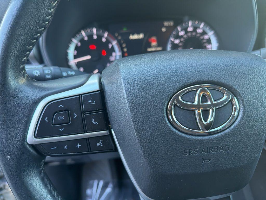 used 2023 Toyota Highlander car, priced at $30,475