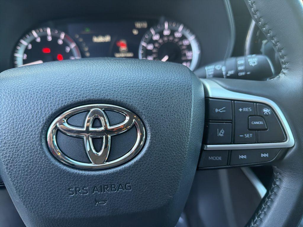 used 2023 Toyota Highlander car, priced at $30,475